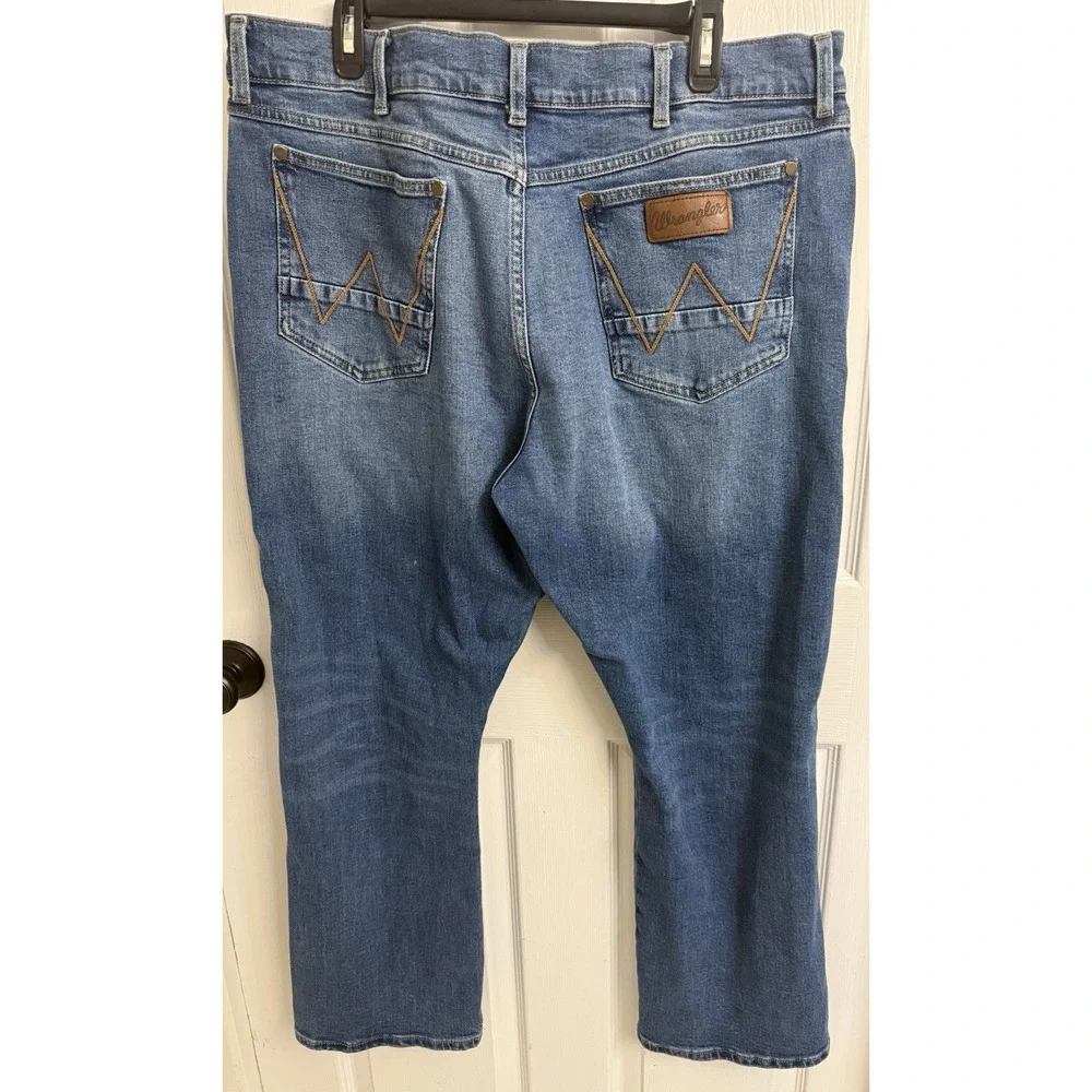 Wrangler Retro Relaxed Fit Bootcut Jeans Western Rodeo Cowboy Men's 38 x 30